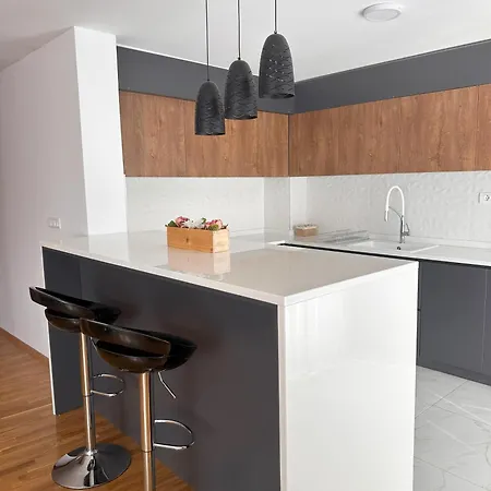 Апартаменти La Penthouse By Sienna